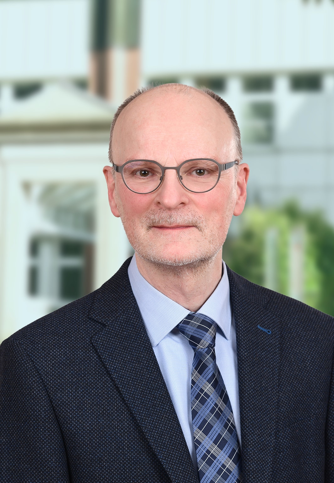 Dr. Thomas Grund